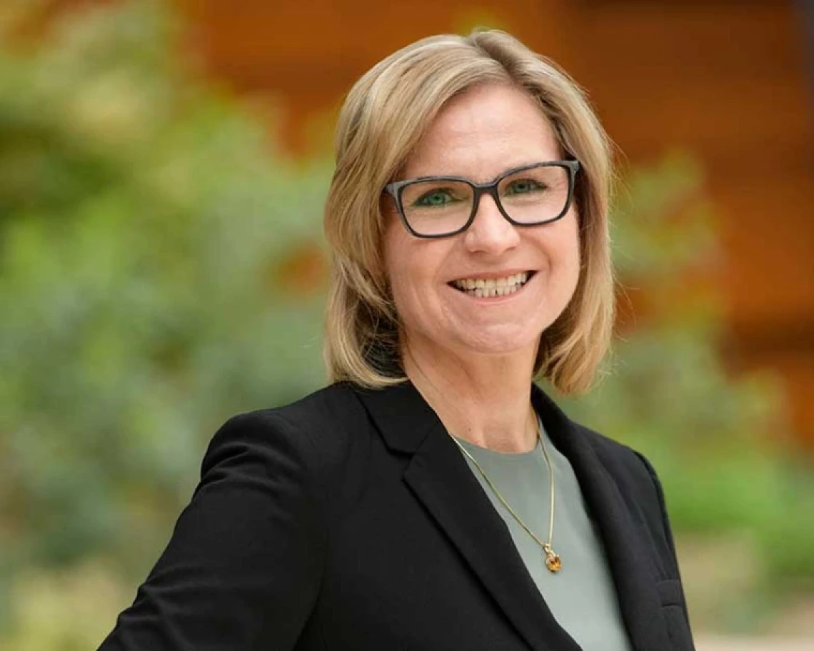 Jennifer Barton